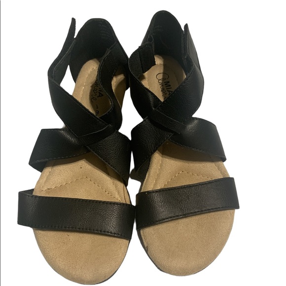 ❣️SOld❣️🔥MIA Amore Velcro  Black Sandals Size 6 SKU: 312 - Picture 3 of 4